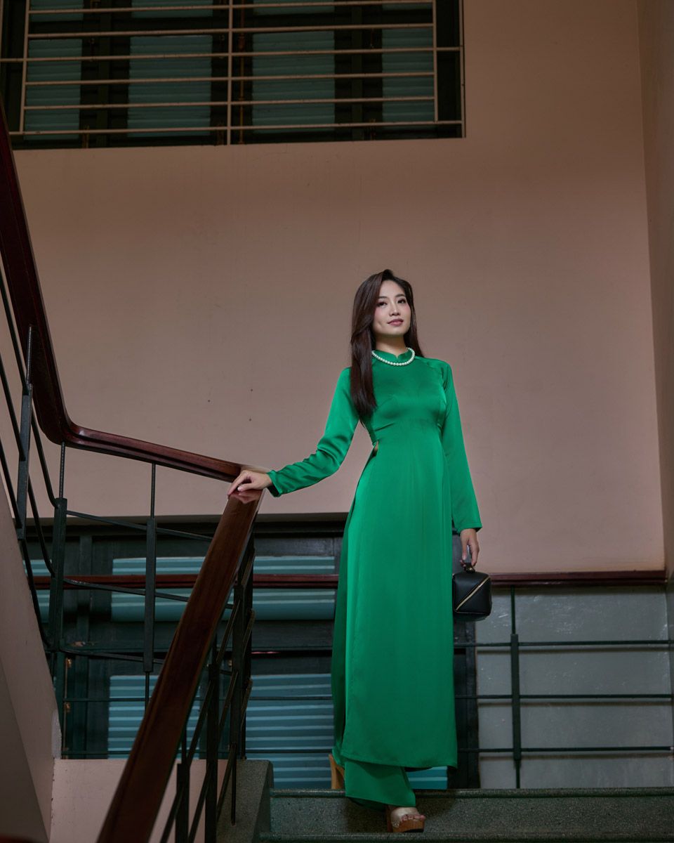 Áo Dài Lụa Xanh Lá Pride Việt Nam