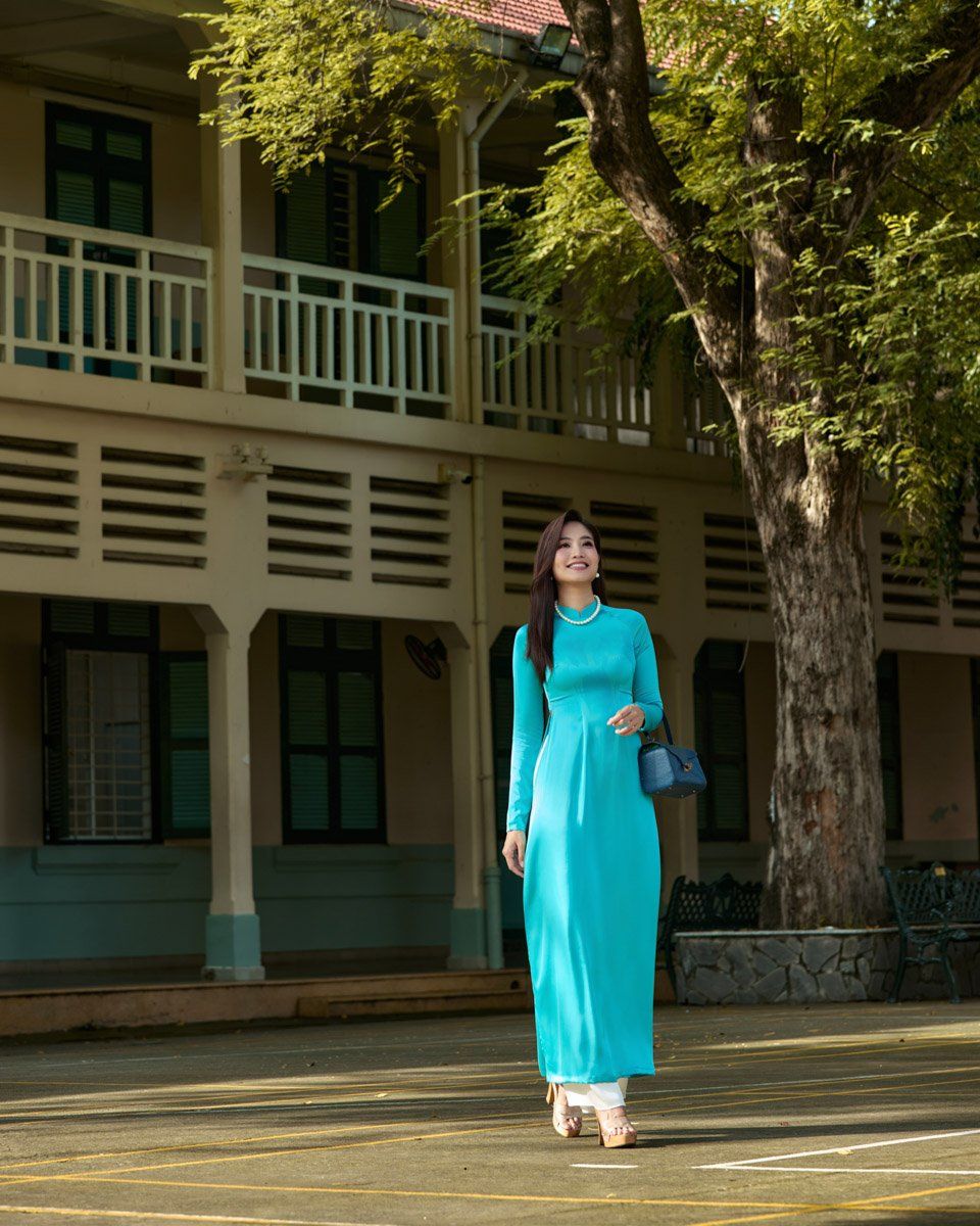 Áo Dài Lụa Xanh Thiên Thanh Pride Việt Nam