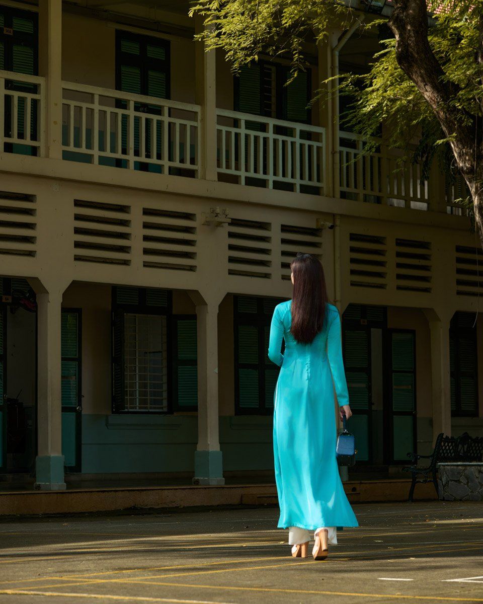 Áo Dài Lụa Xanh Thiên Thanh Pride Việt Nam