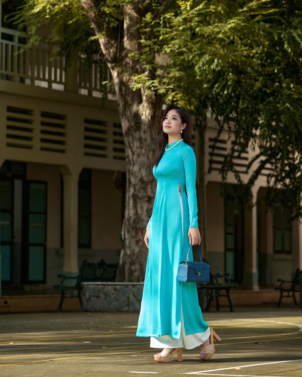 Áo Dài Lụa Xanh Thiên Thanh Pride Việt Nam