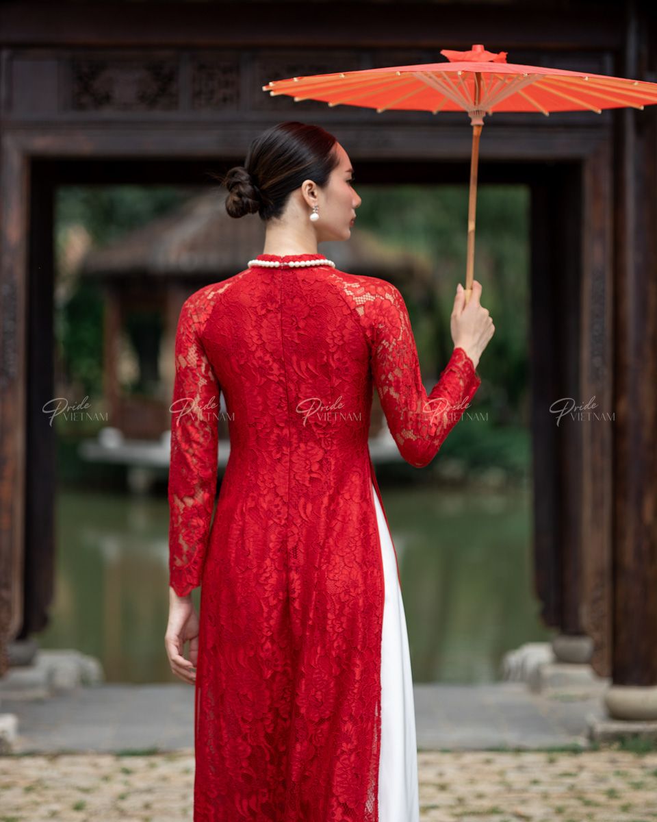 Áo Dài Ren Đỏ Pride Việt Nam