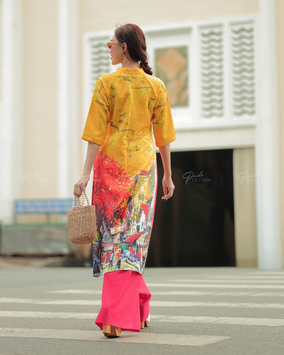 Áo Dài Gấm Nữ Vàng Phố Phường Pride Việt Nam