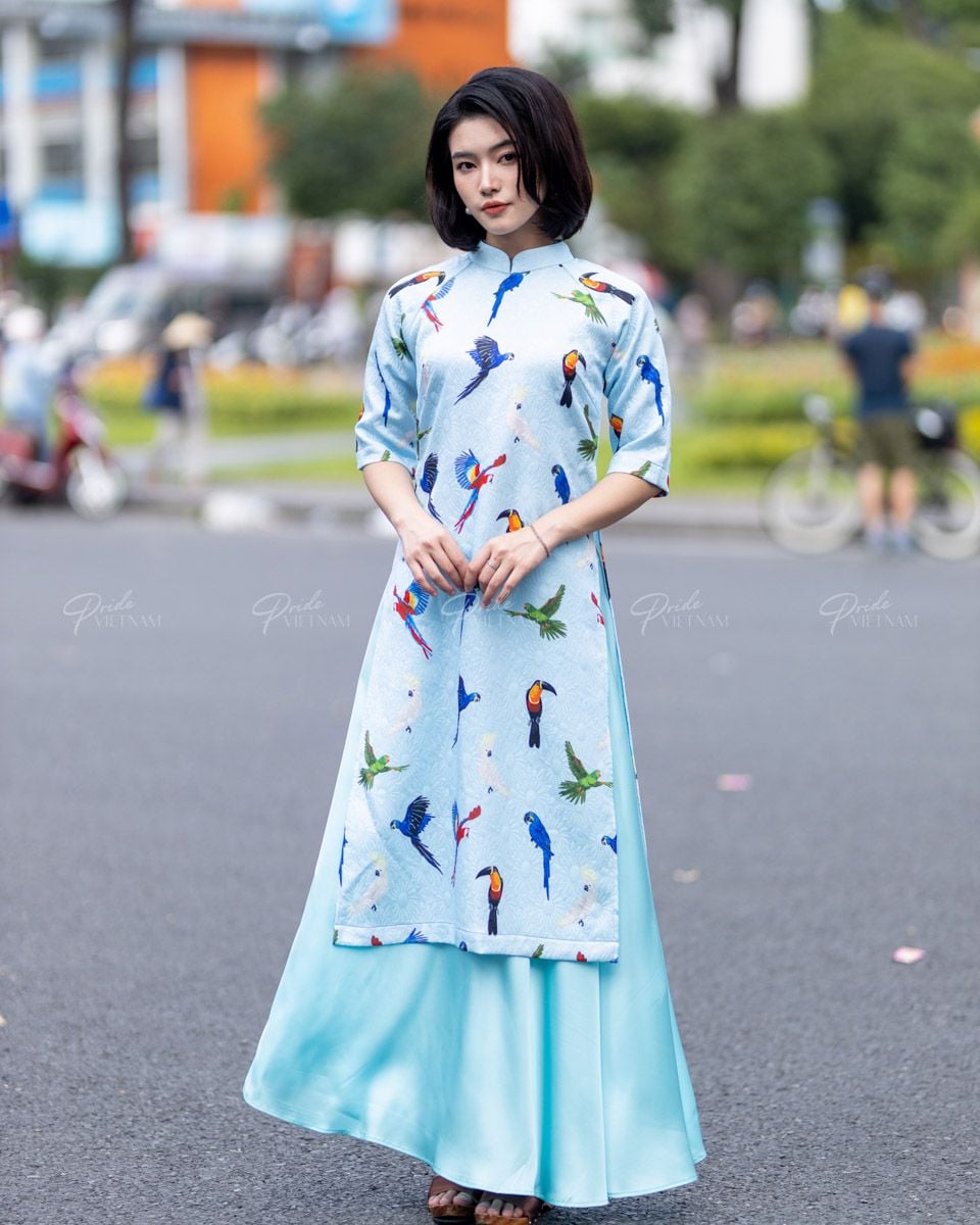 Áo Dài Gấm Nữ Xanh Họa Mi Pride Việt Nam