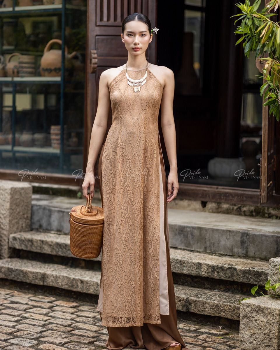 Áo Dài Nữ Yếm Ren Nâu Pride Việt Nam