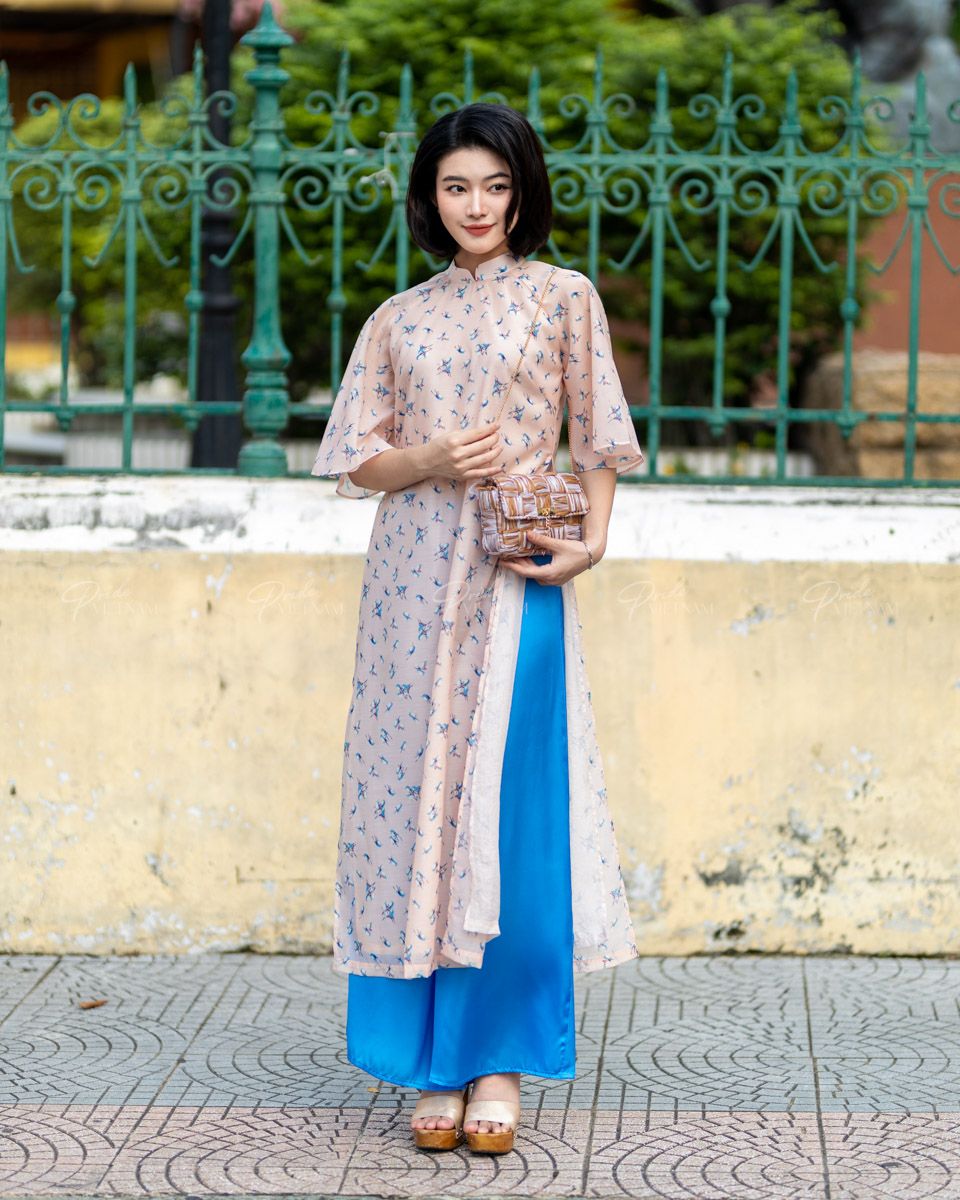 Áo Dài Voan Nữ Hồng Họa Tiết Pride Việt Nam