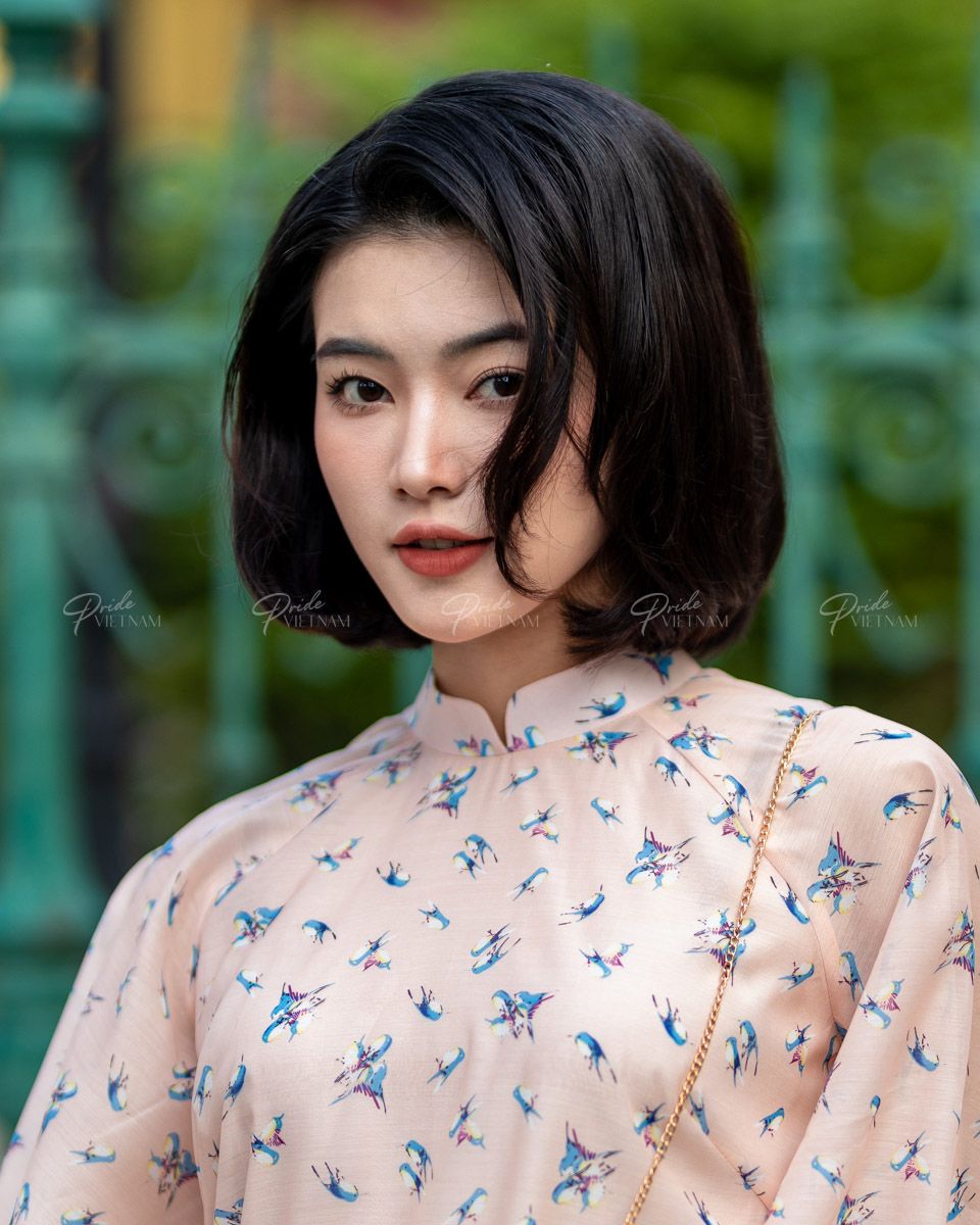 Áo Dài Voan Nữ Hồng Họa Tiết Pride Việt Nam
