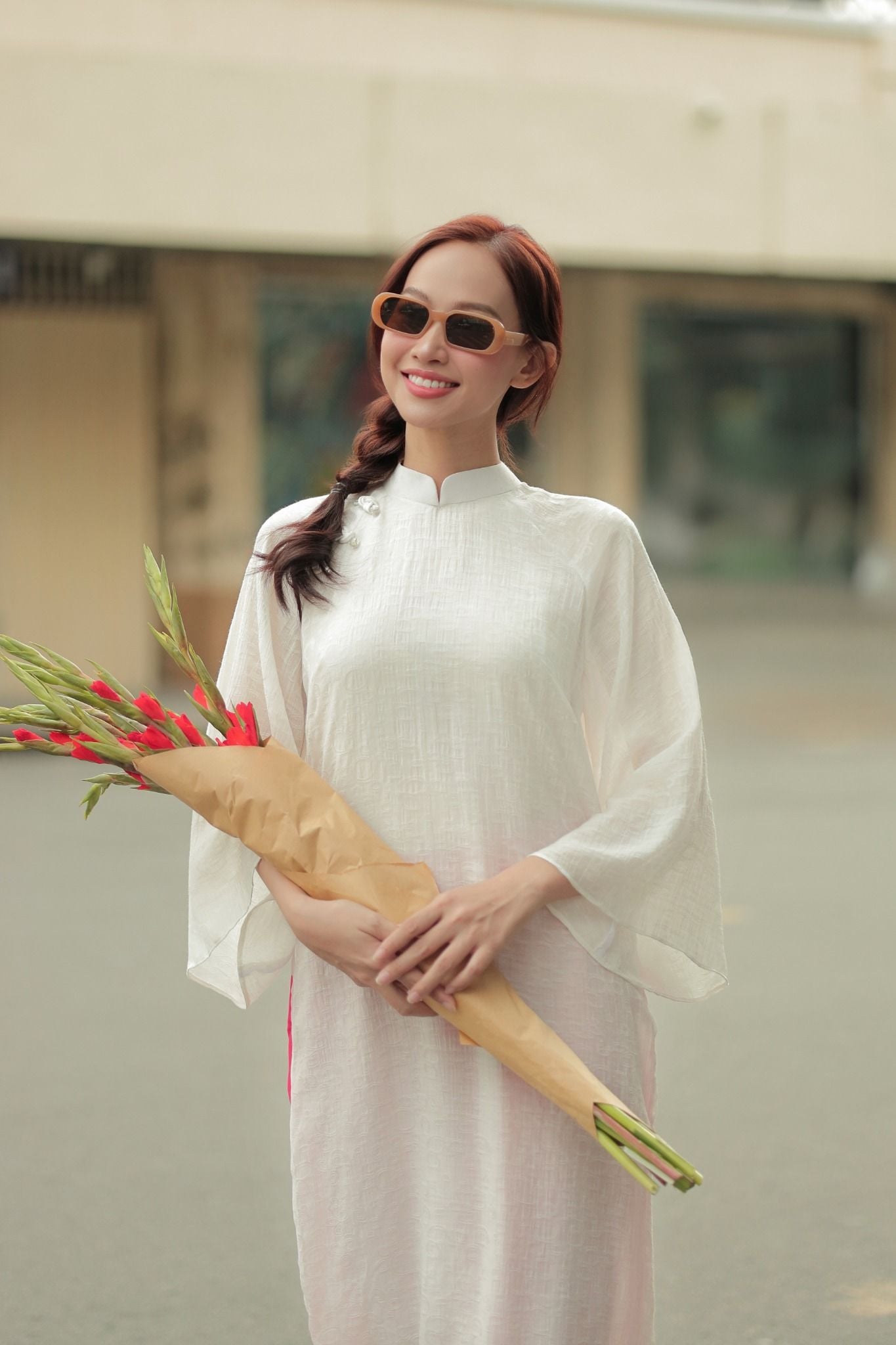 Áo Dài Voan Nữ Trắng Pride Việt Nam