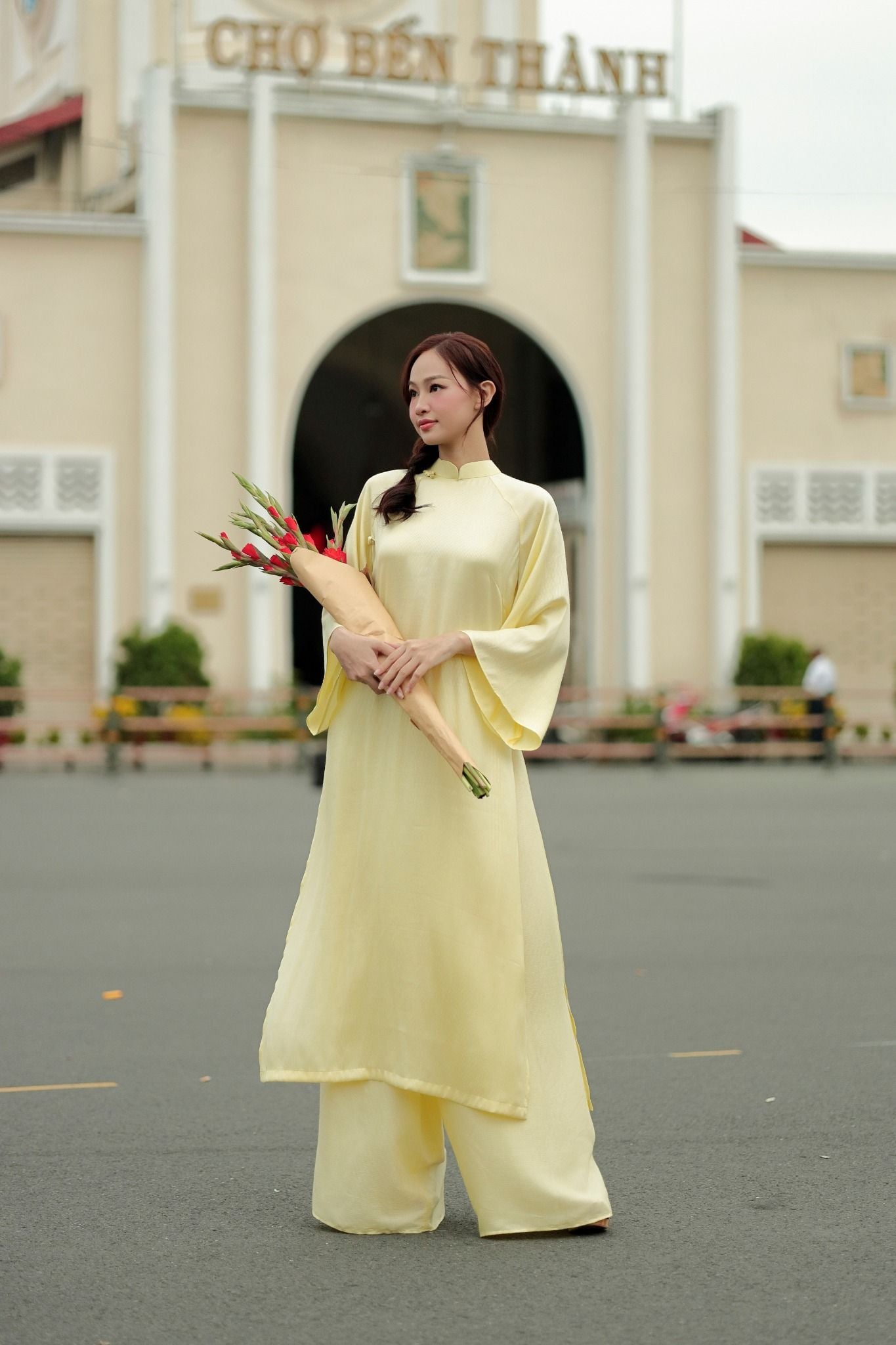 Quần Áo Dài Lụa Vàng Nhạt