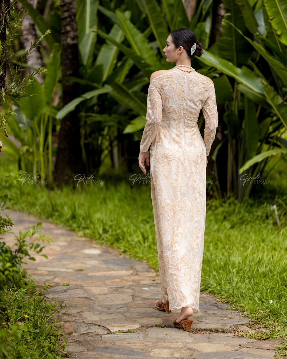 Áo Dài Nữ Ren Kem Pride Việt Nam