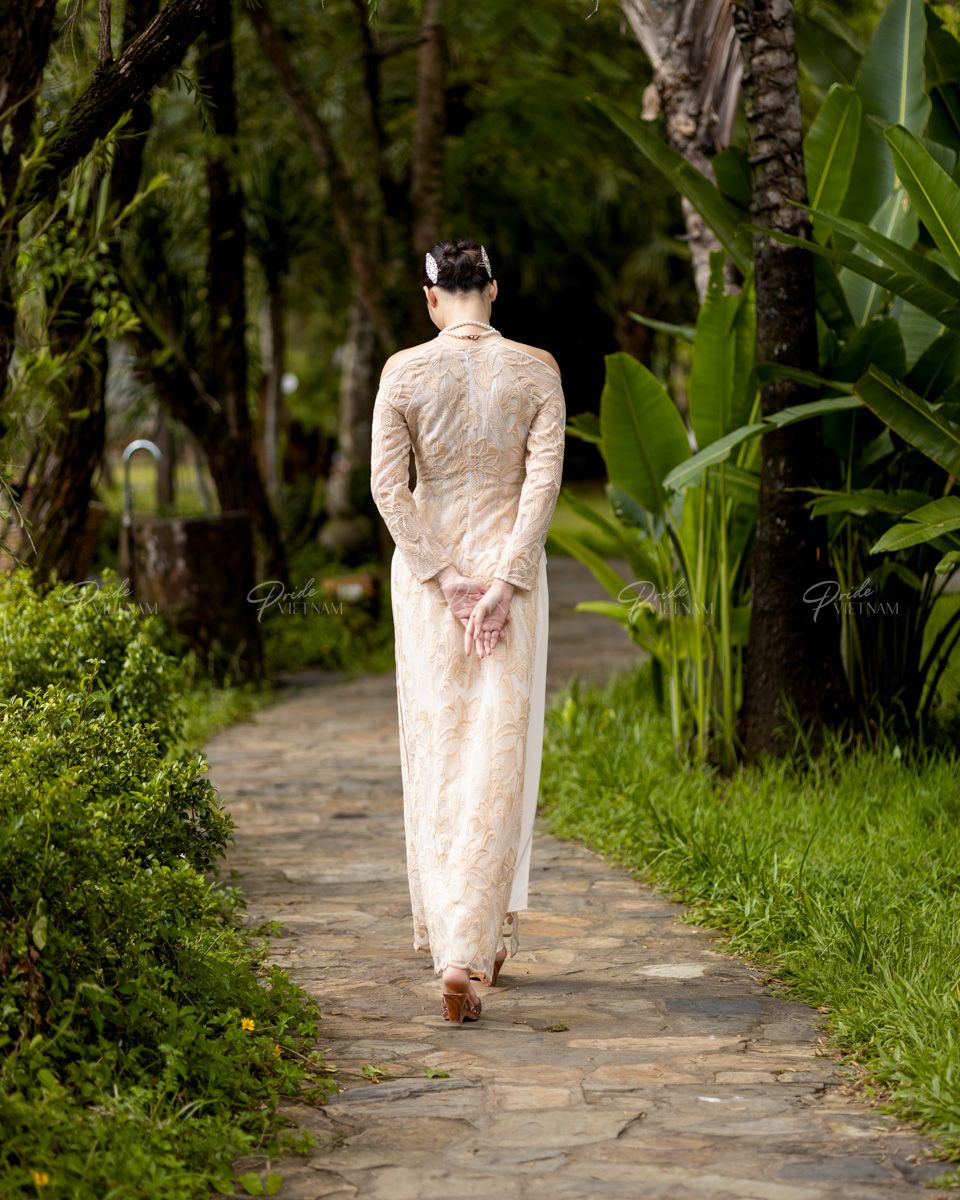 Áo Dài Nữ Ren Kem Pride Việt Nam