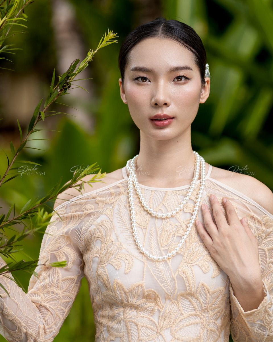 Áo Dài Nữ Ren Kem Pride Việt Nam