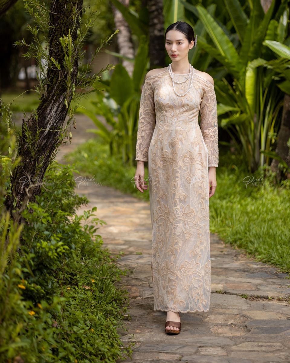 Áo Dài Nữ Ren Kem Pride Việt Nam