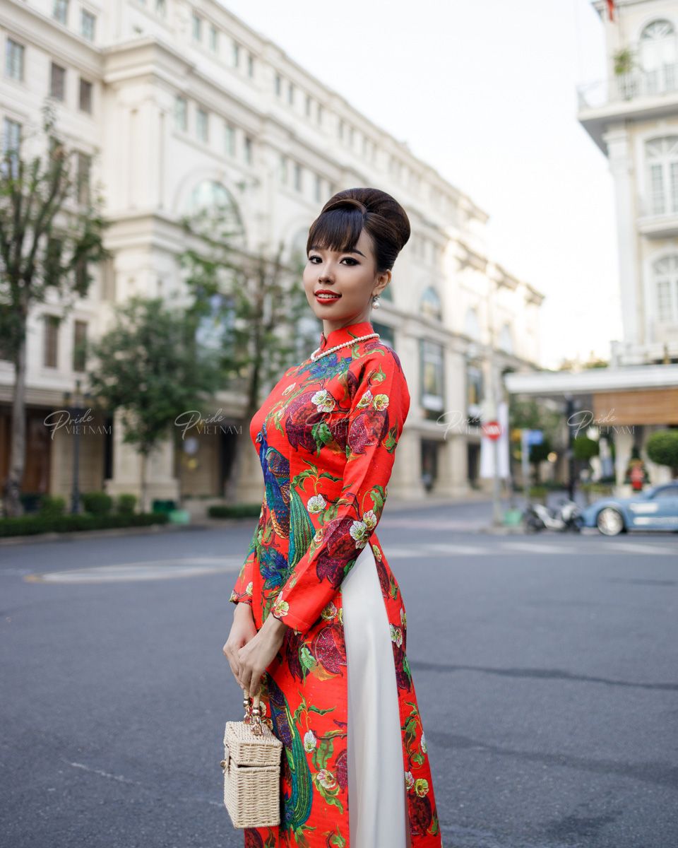 Áo Dài Nữ Gấm Đỏ Cam Pride Việt Nam
