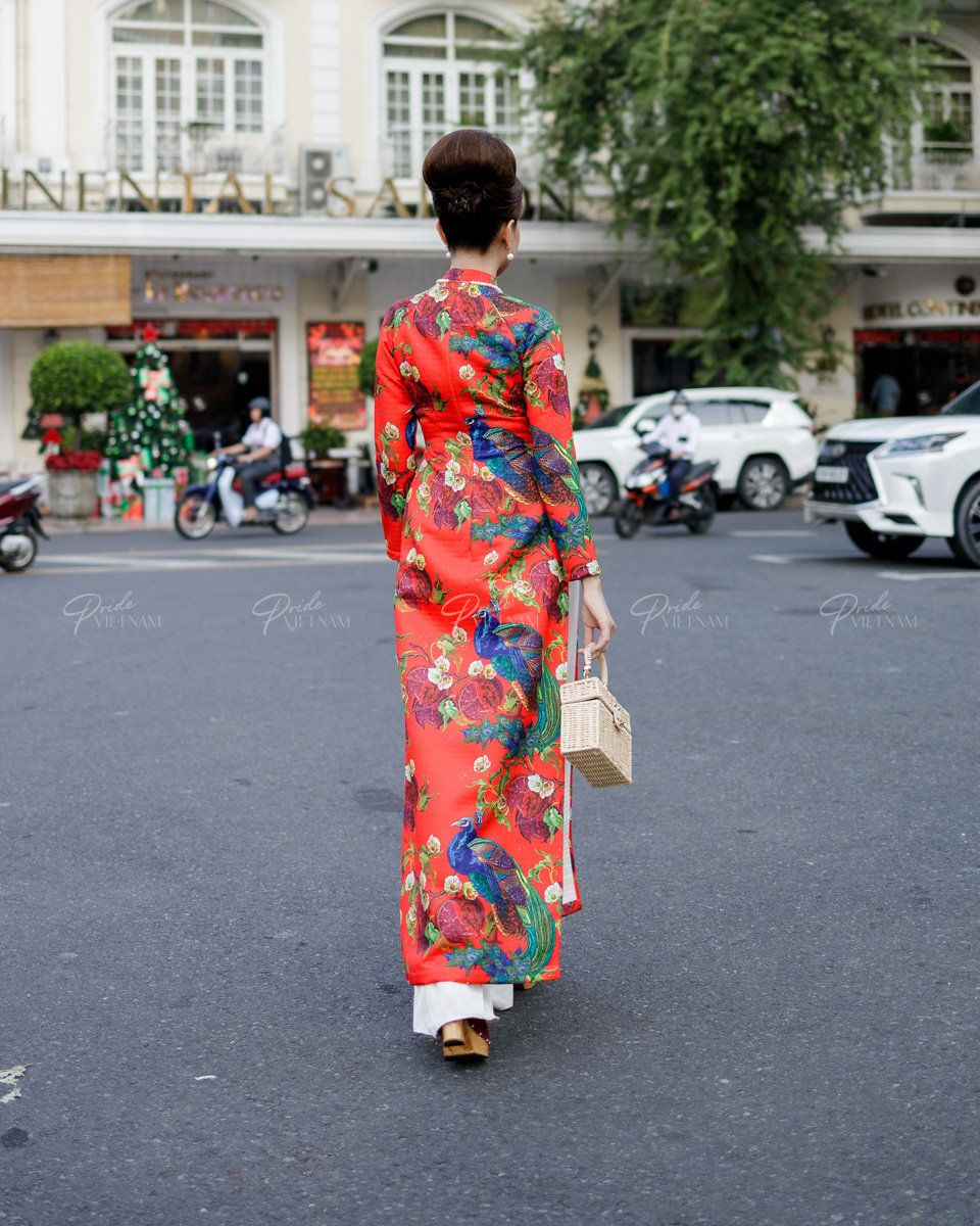 Áo Dài Nữ Gấm Đỏ Cam Pride Việt Nam