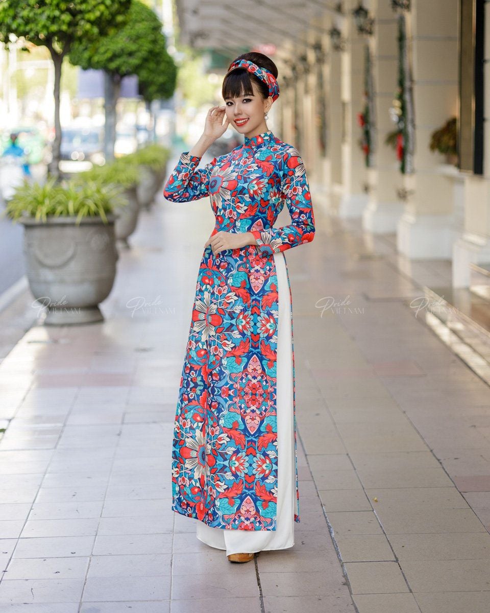 Áo Dài Nữ Gấm Họa Tiết Hoa Lá Pride Việt Nam