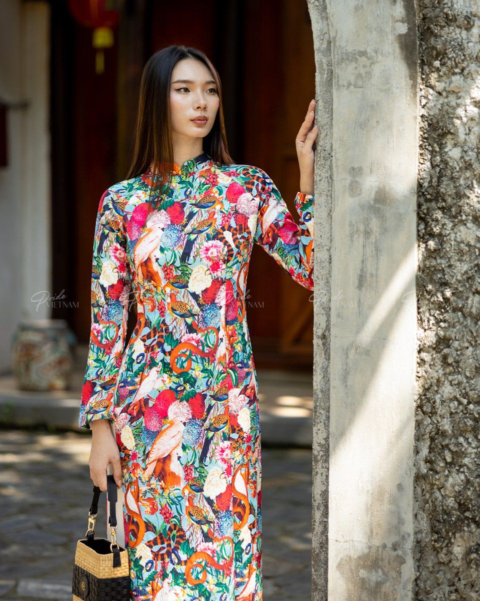 Áo Dài Nữ Gấm Nhiều Màu Pride Việt Nam