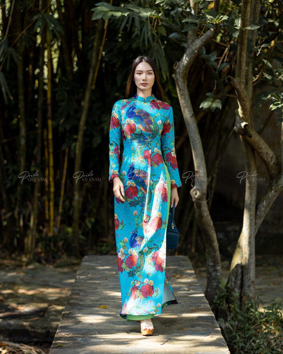 Áo Dài Nữ Gấm Xanh Công Pride Việt Nam