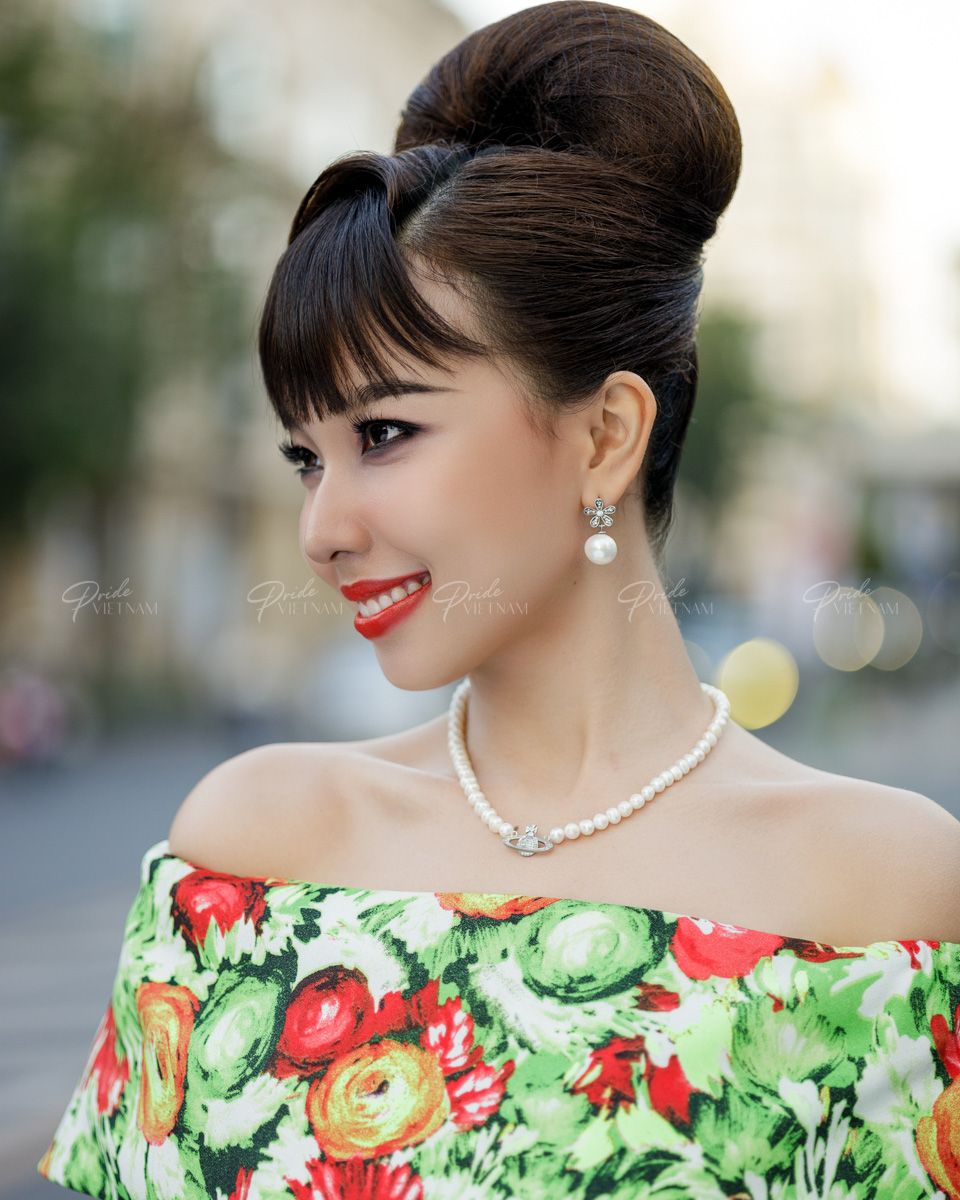 Áo Dài Gấm Nữ Xanh Hoa Đỏ Pride Việt Nam