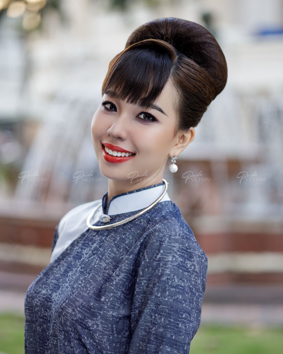 Áo Dài Linen Xanh Đen Pride Việt Nam