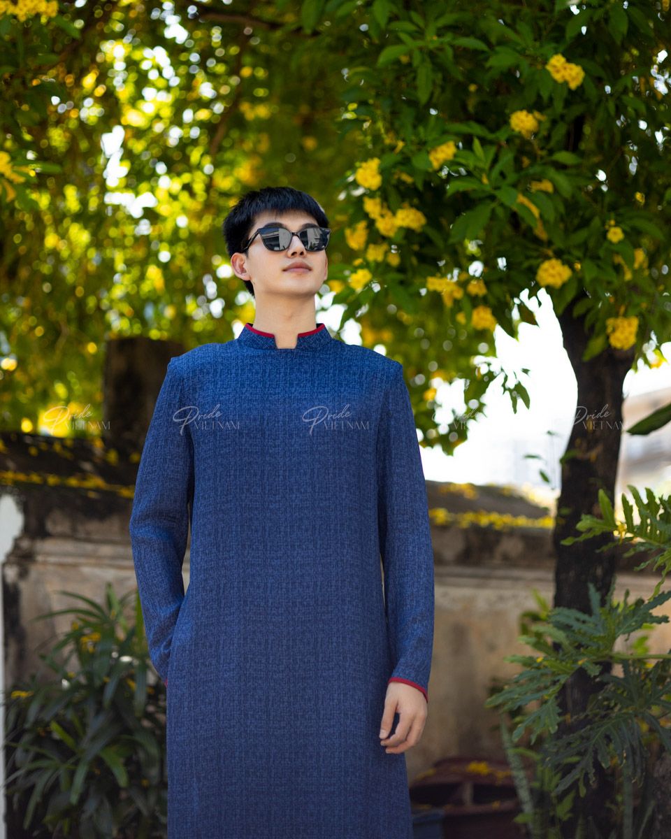 Áo Dài Nam Lụa Xanh Đen Viền Đỏ