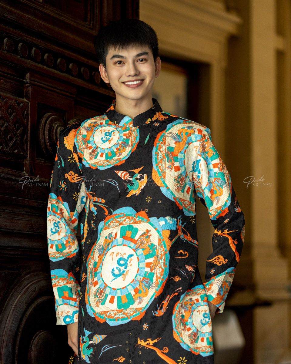 Áo Dài Nam Gấm Hoa Văn