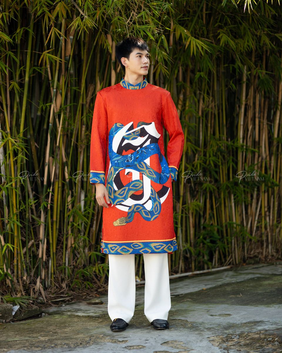 Áo Dài Nam Gấm Đỏ Rắn