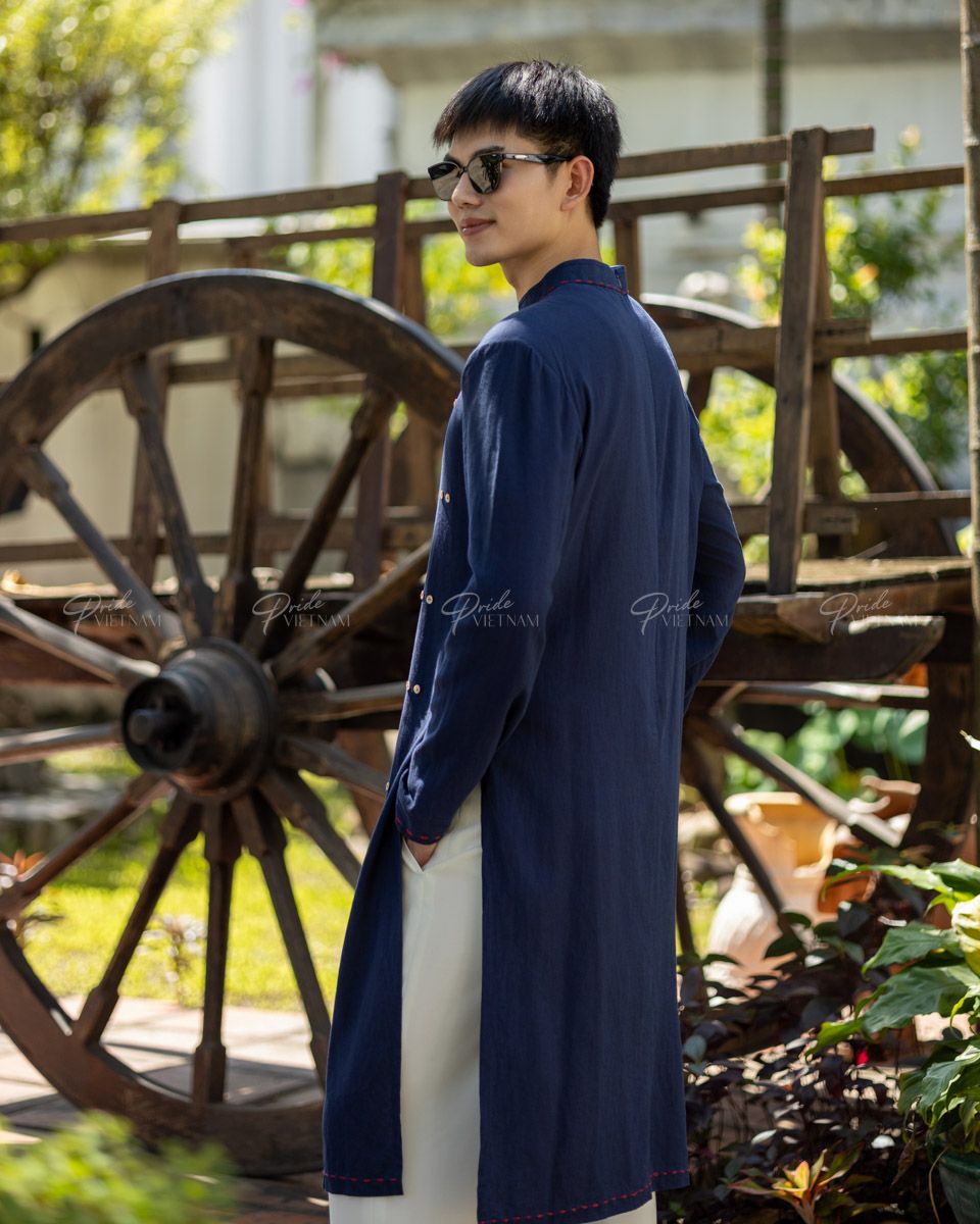 Áo Dài Nam Linen Xanh Đen Kết Nút