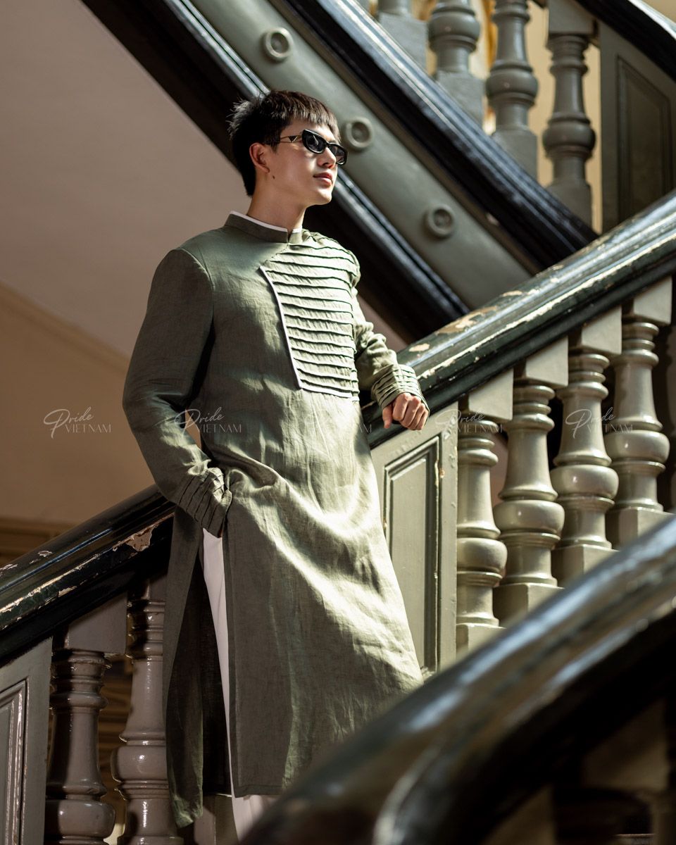 Áo Dài Nam Linen Xanh Rêu Viền Trắng