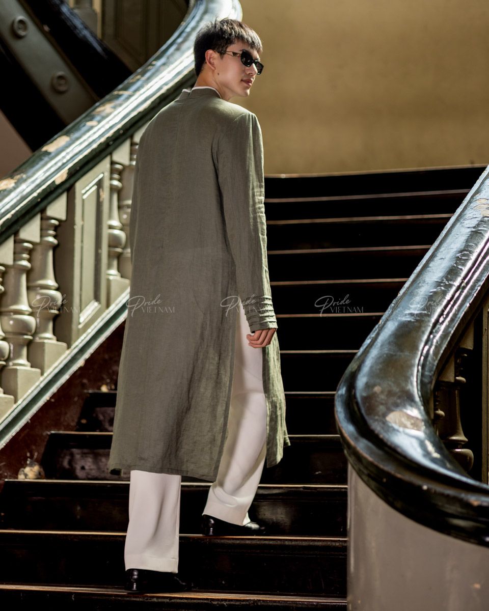 Áo Dài Nam Linen Xanh Rêu Viền Trắng