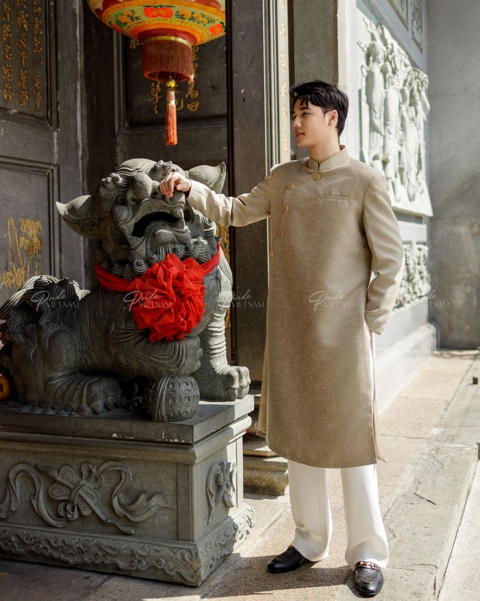 Áo Dài Gấm Nam Cà Phê Sữa Pride Việt Nam
