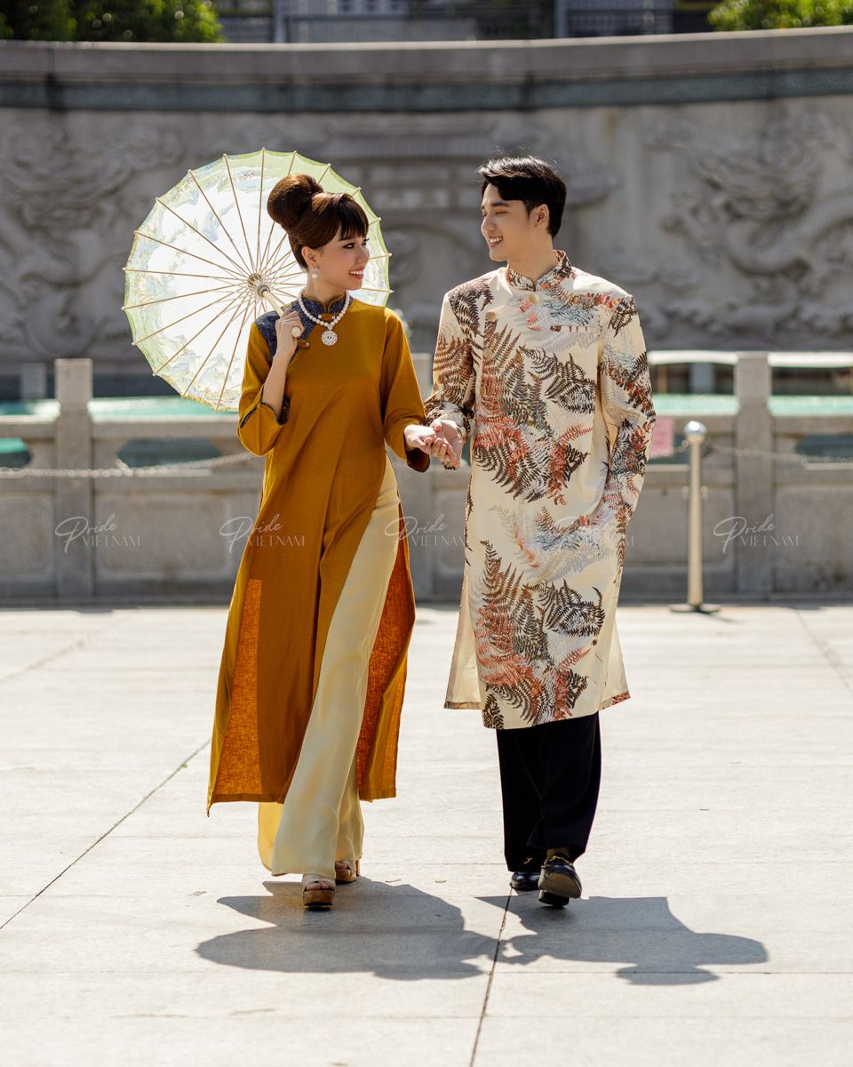 Áo Dài Gấm Nam Kem Họa Tiết Pride Việt Nam