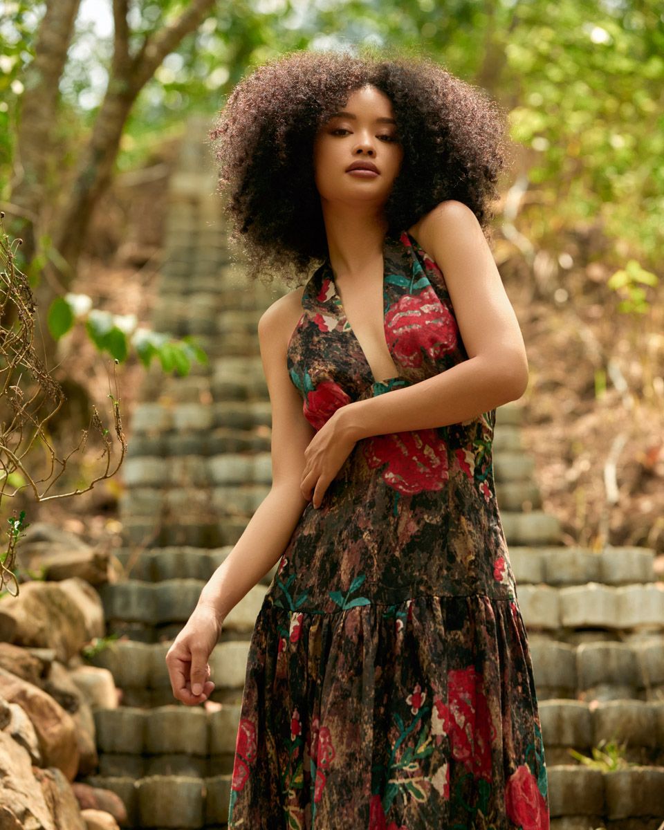 Đầm Linen Nâu Hoa Đỏ Into The Wood