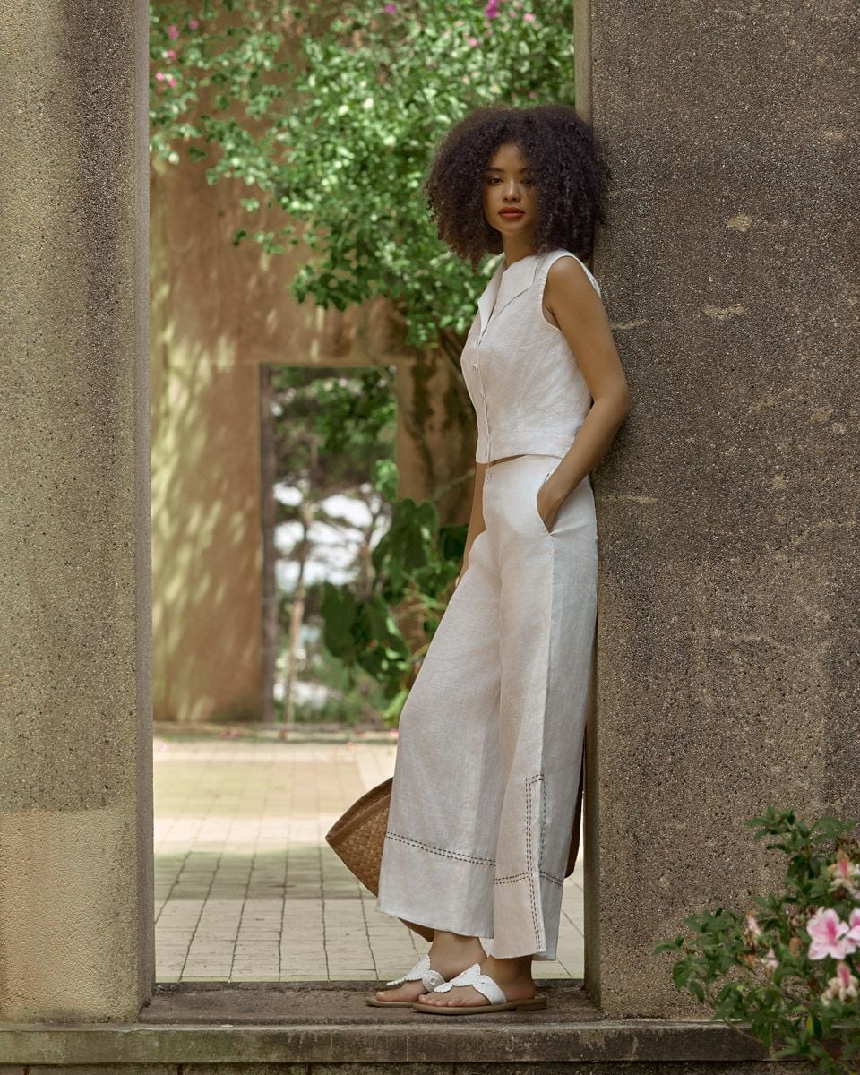 Áo Linen Trắng The Girl In Vogue