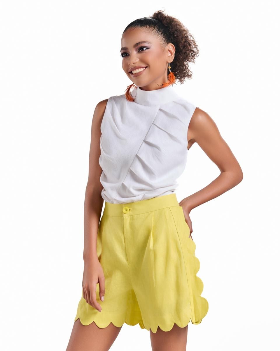 Quần Short Linen Nữ Vàng Lemon