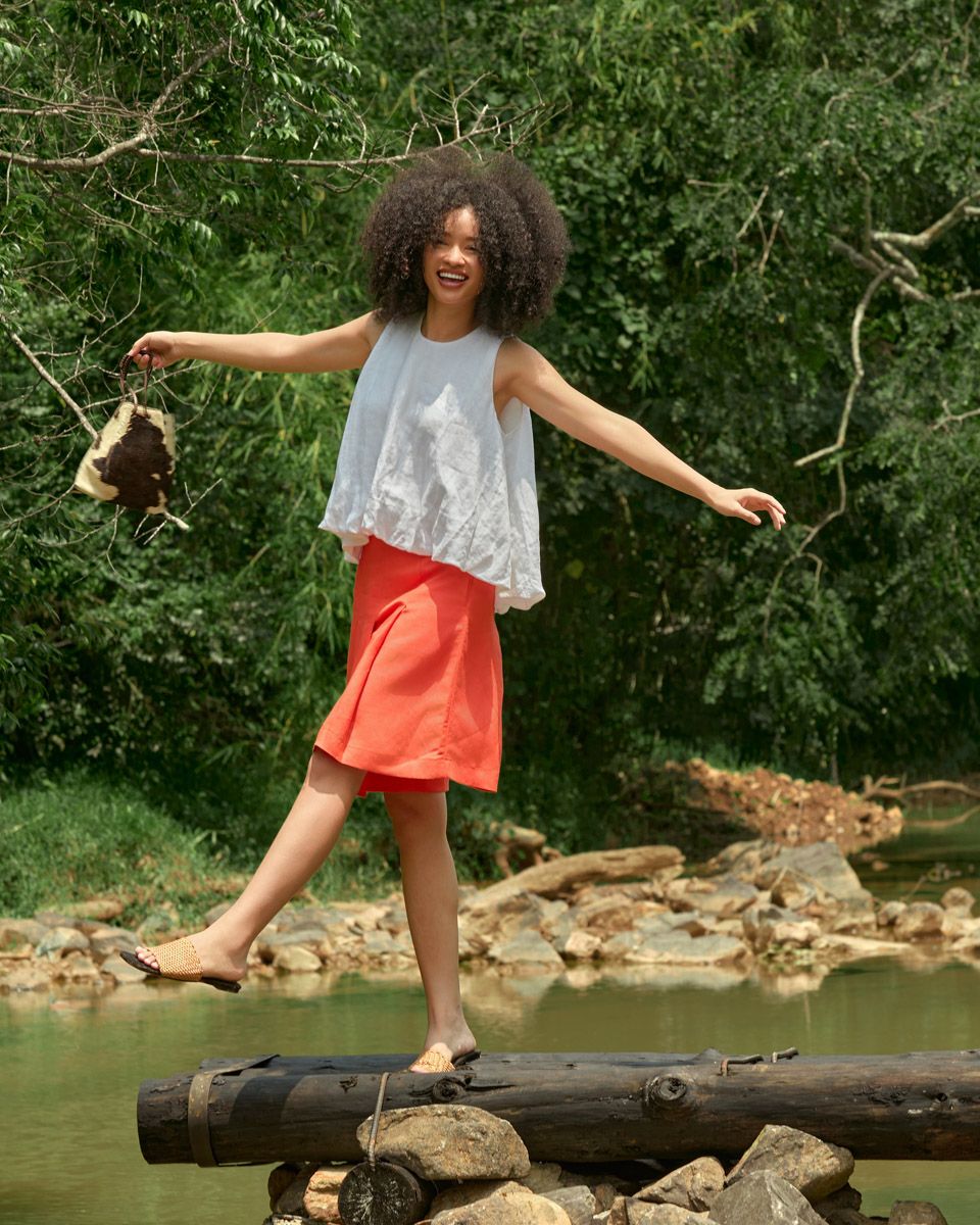 Áo Kiểu Linen Trắng Into The Wood