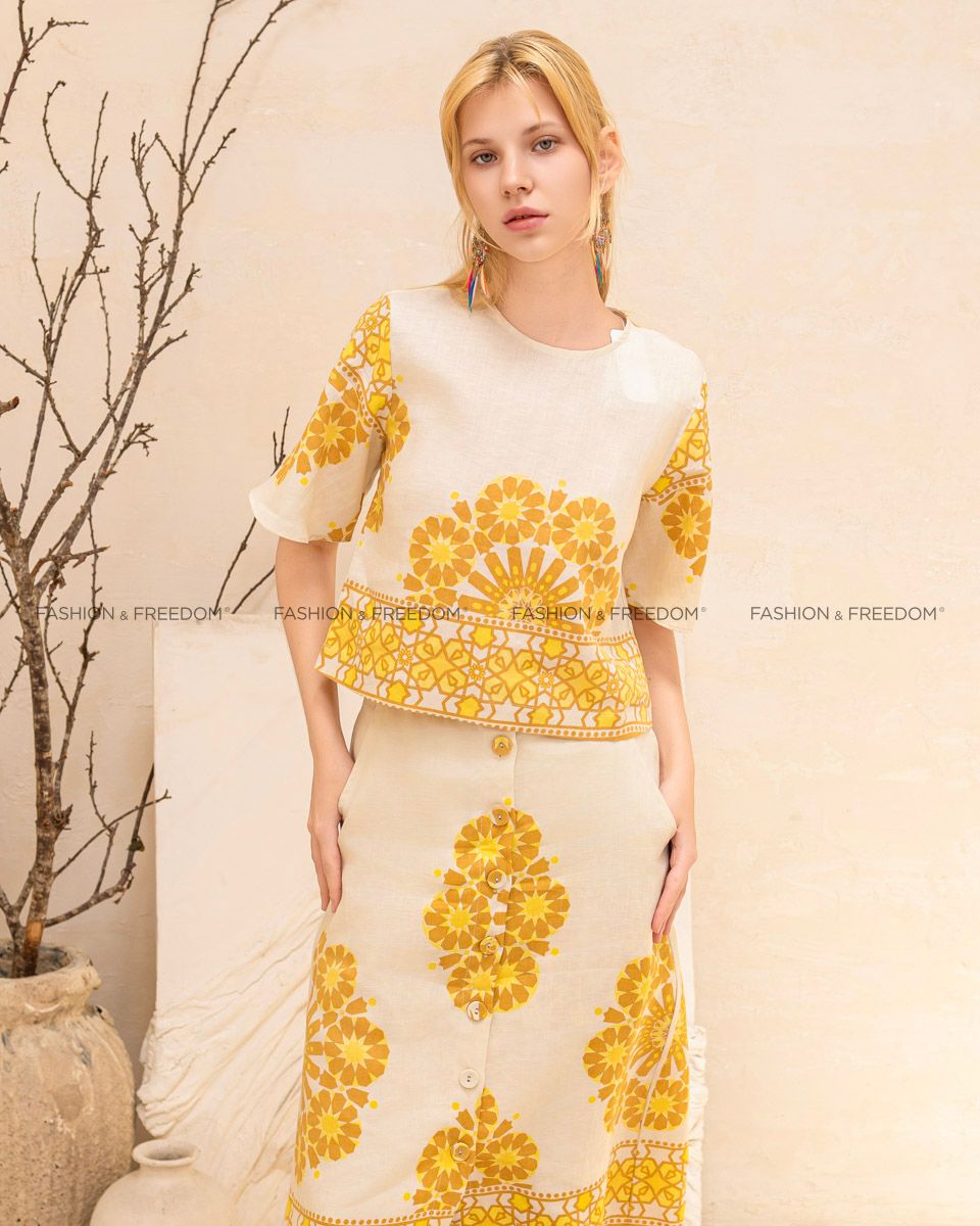 Áo Kiểu Nữ Linen Vàng Họa Tiết