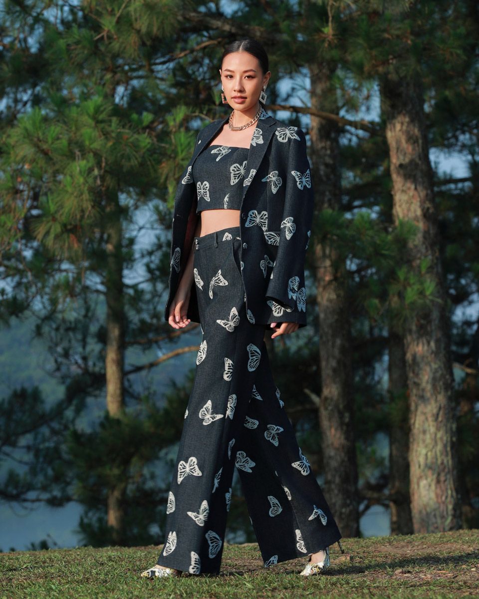 Áo Vest Jean Họa Tiết Into The Wood