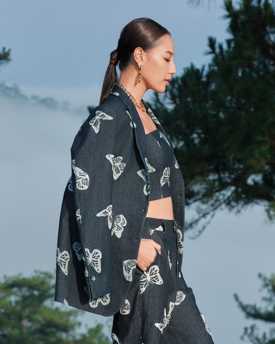 Áo Vest Jean Họa Tiết Into The Wood