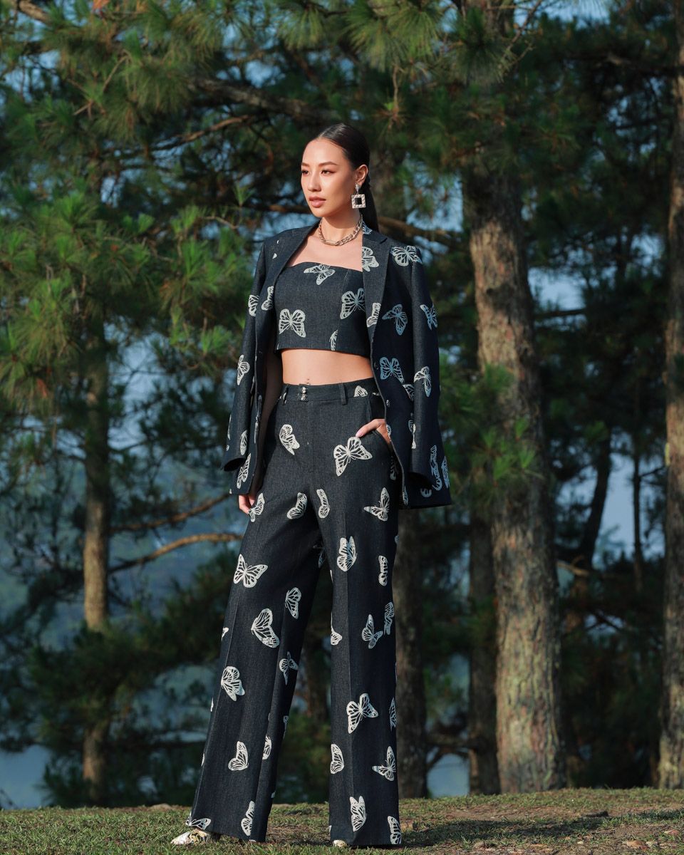Áo Vest Jean Họa Tiết Into The Wood