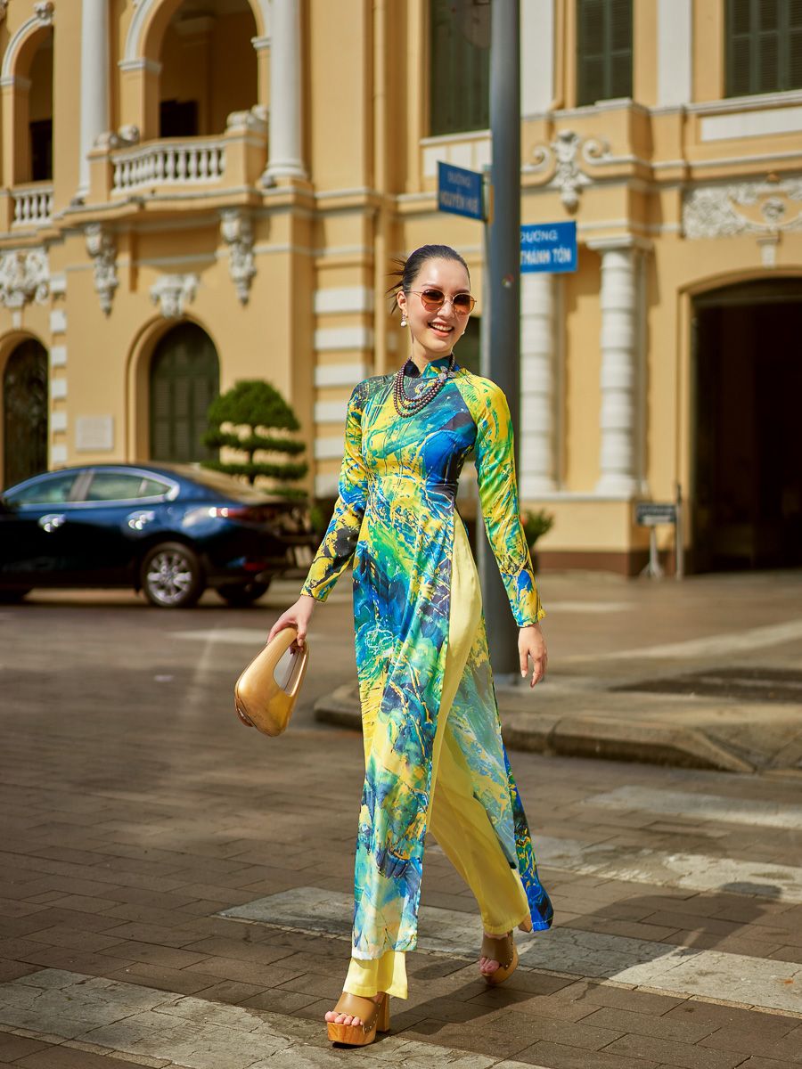 Áo Dài Lụa Họa Tiết Xanh Vàng Hồn Việt