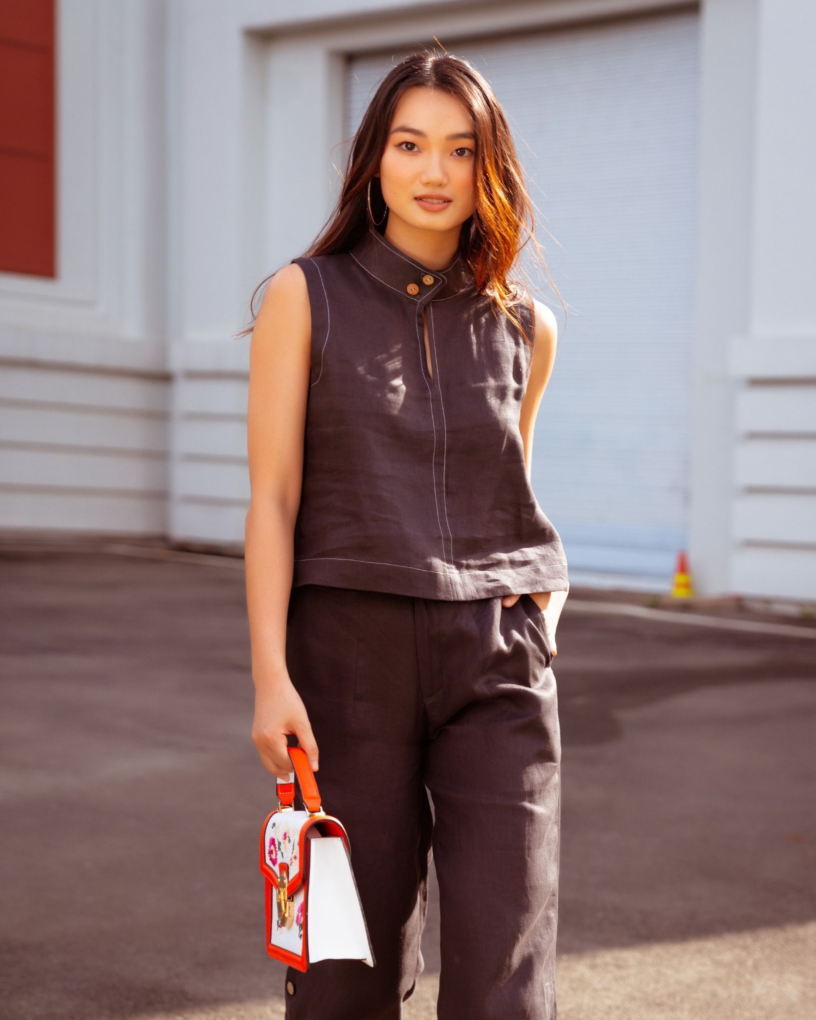 Áo Kiểu Linen Xám Đen Autumn Charm