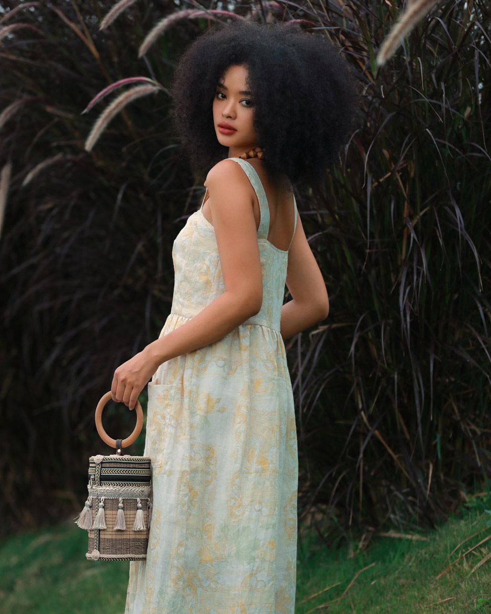 Đầm Linen Kem Hoa Xanh Into The Wood