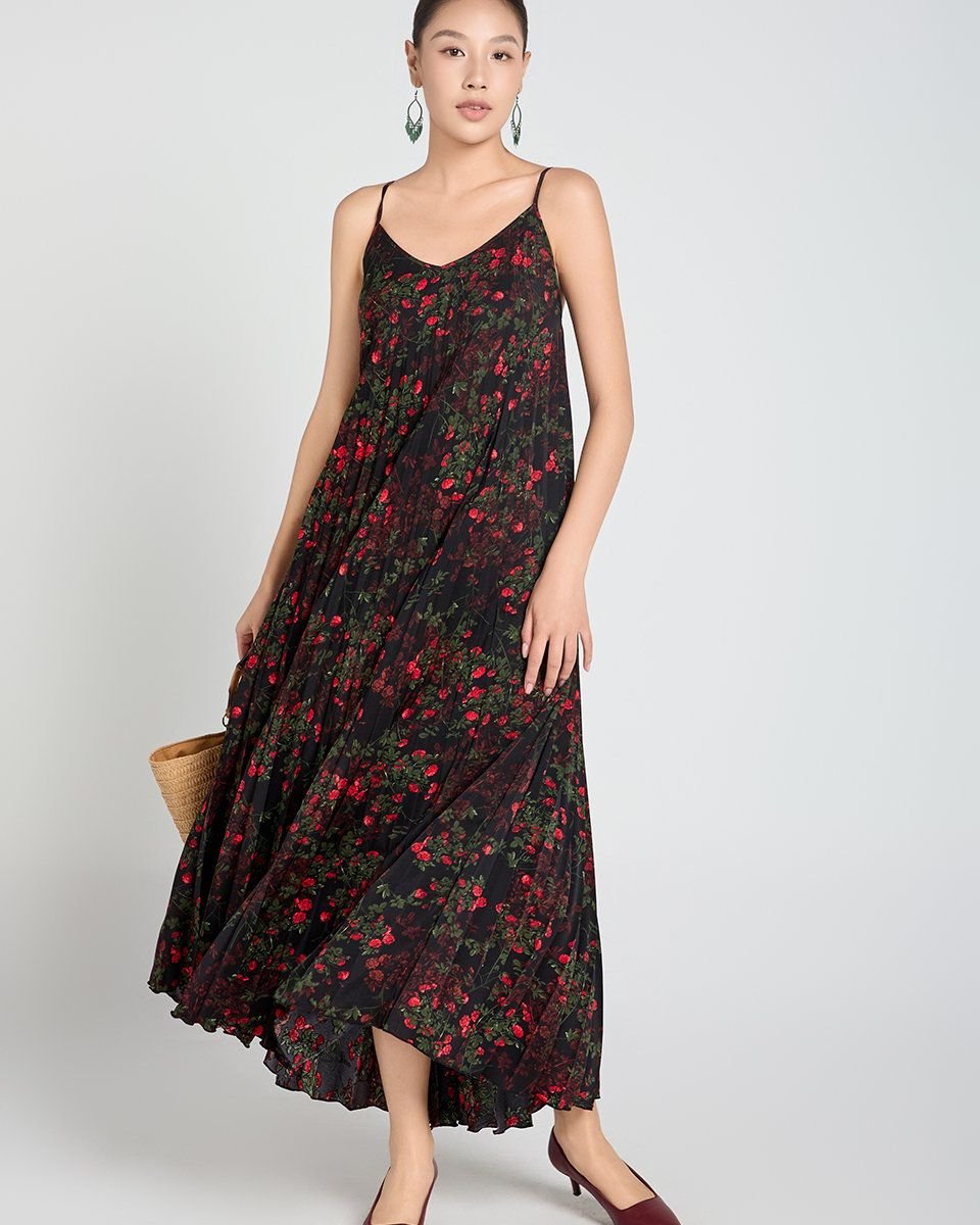 Đầm Lụa Nữ Hoa Đỏ A Touch Of Effortless Elegance