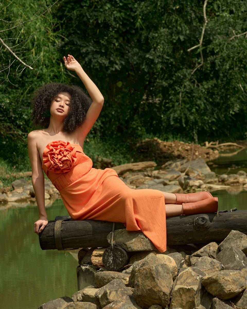 Đầm Linen Cam Into The Wood