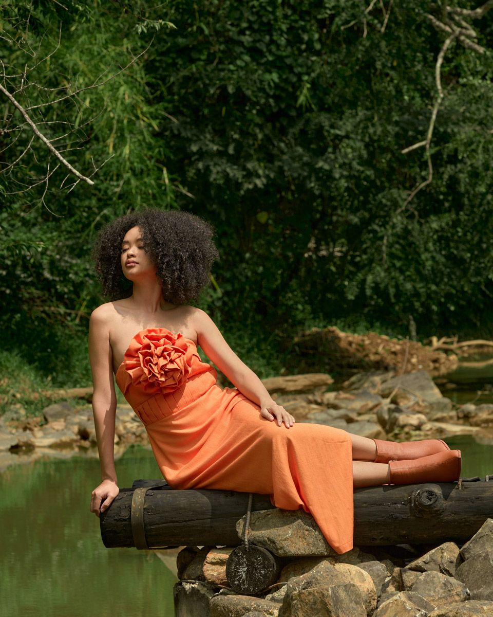 Đầm Linen Cam Into The Wood