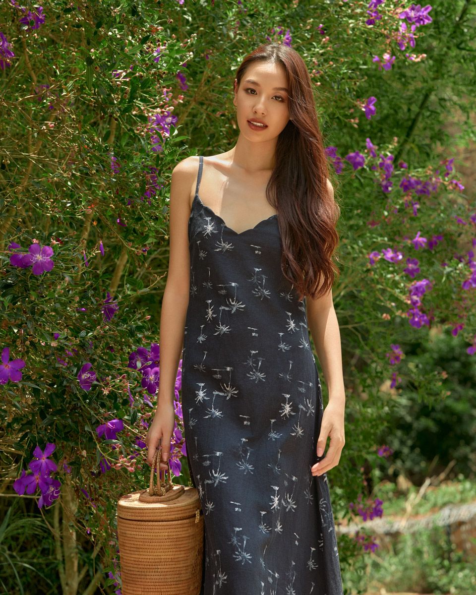 Đầm Linen Xanh Dương Họa Tiết Into The Wood