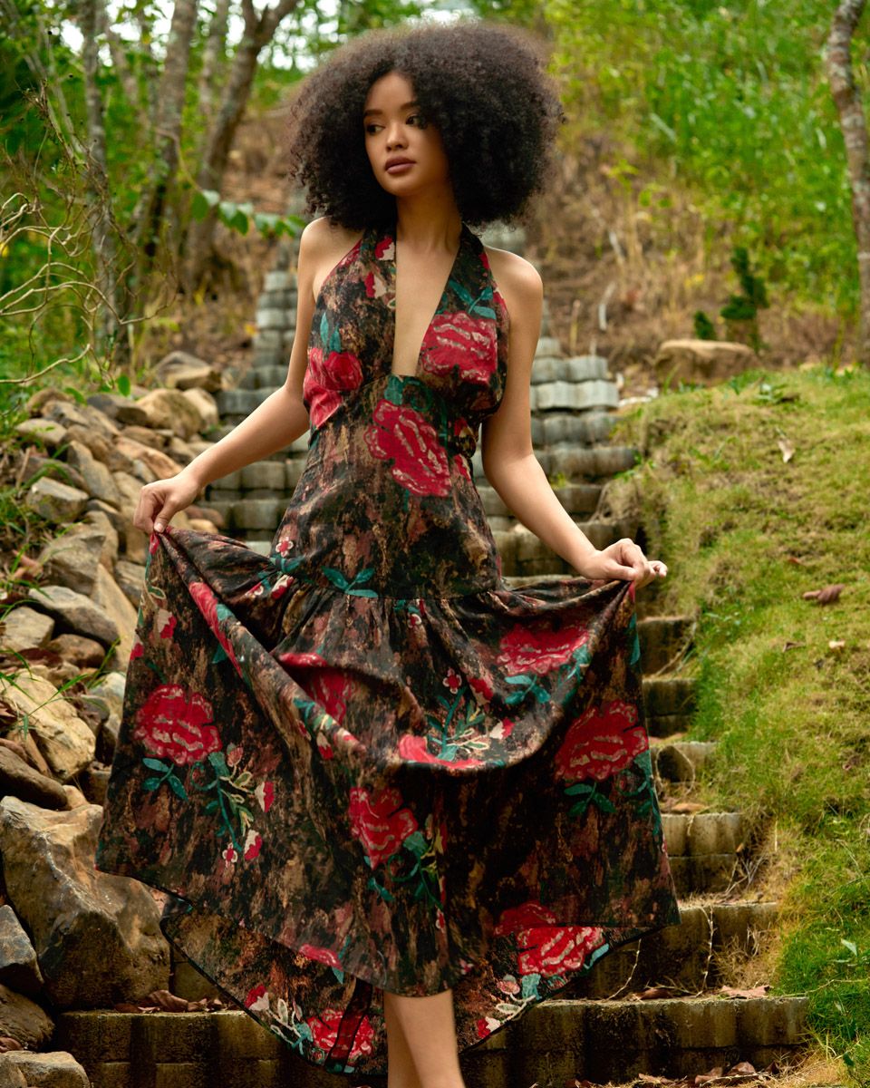 Đầm Linen Nâu Hoa Đỏ Into The Wood