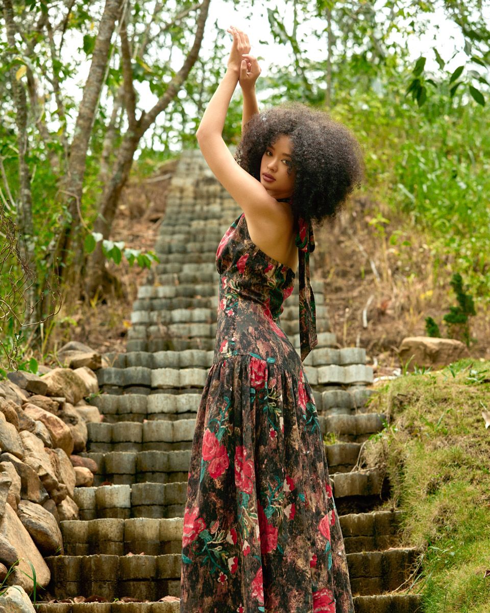 Đầm Linen Nâu Hoa Đỏ Into The Wood
