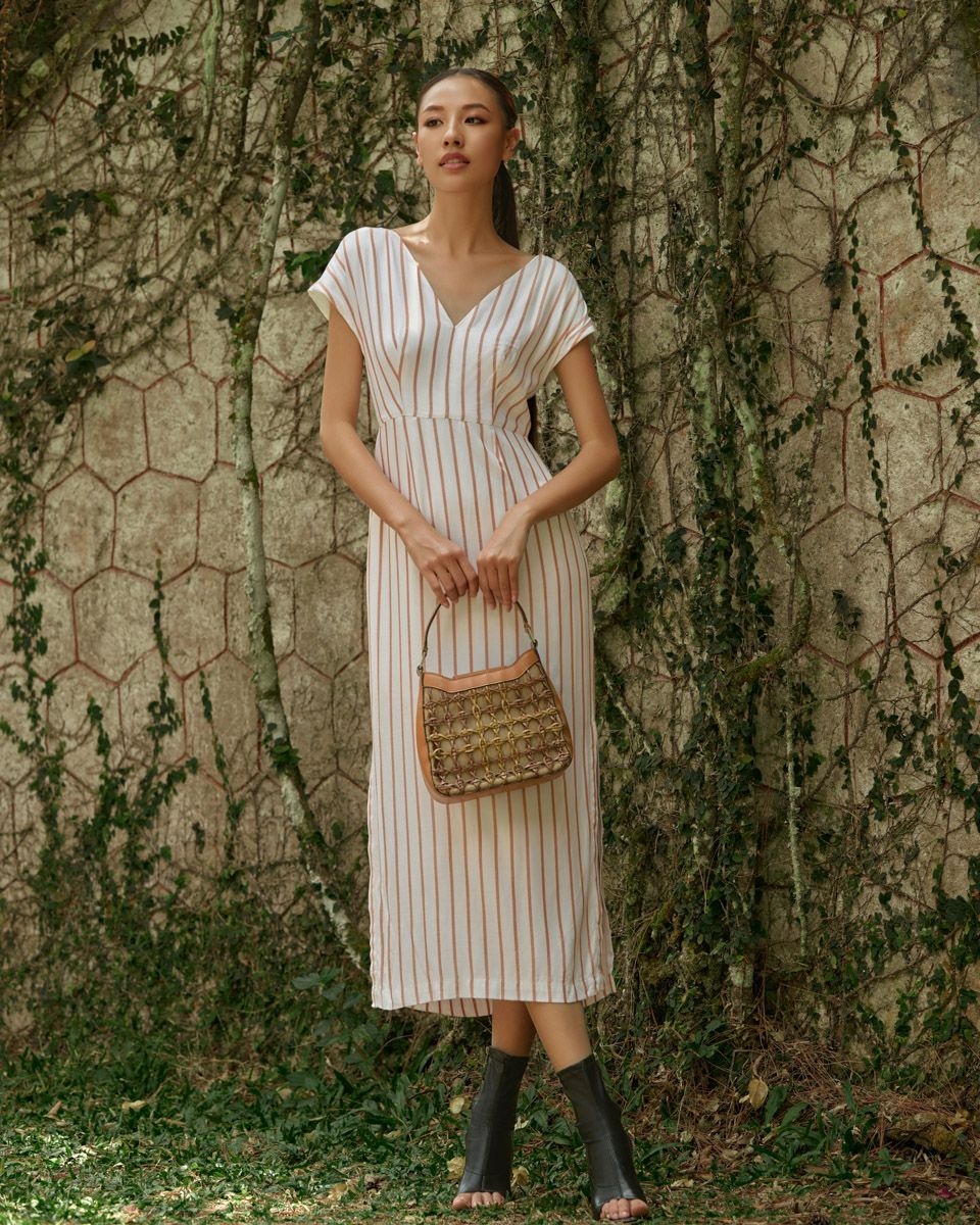 Đầm linen Trắng Sọc Nhuyễn Into The Wood