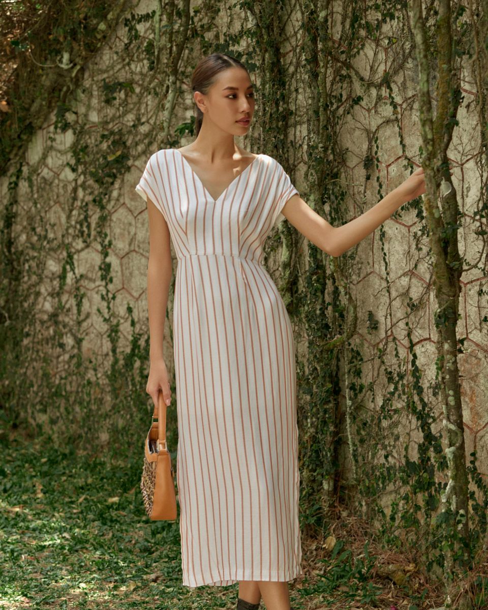 Đầm linen Trắng Sọc Nhuyễn Into The Wood